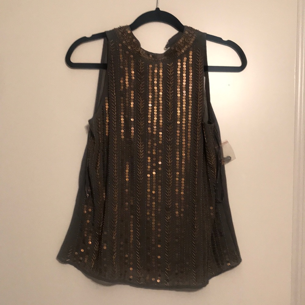 Sleeveless top